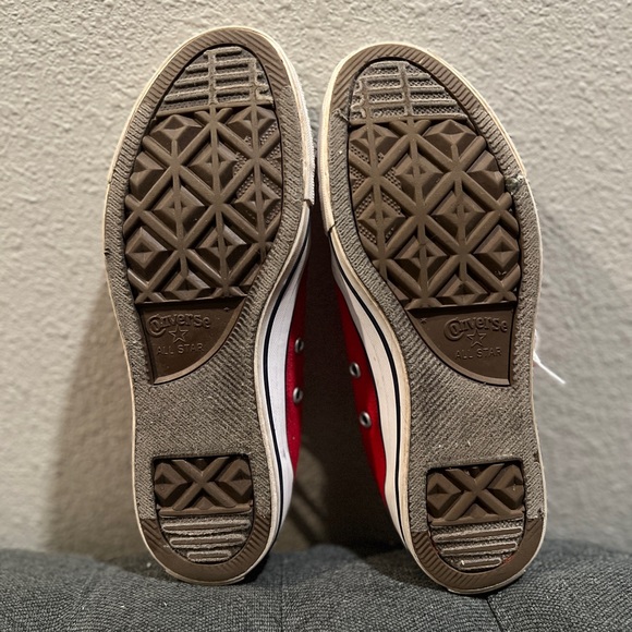 Red converse with double tongue (navy). Women’s size 8. - Picture 2 of 8